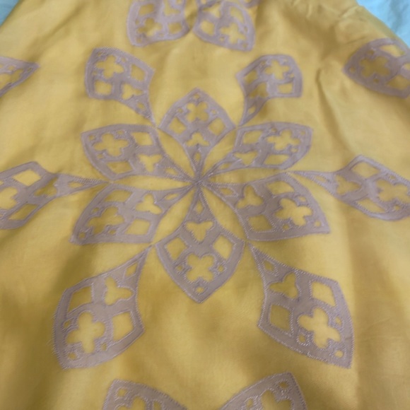 NICOLE MILLER COLLECTION dress Sz 2 100% silk yellow - Picture 4 of 9